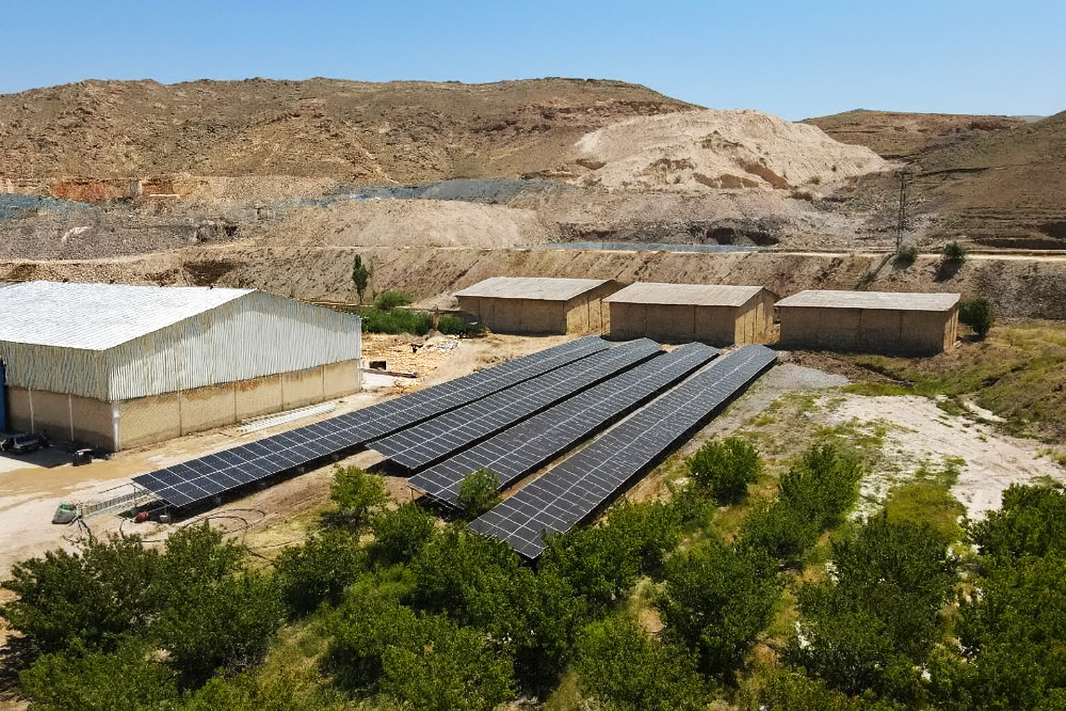 تجهیزات کامل نیروگاه خورشیدی